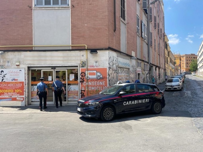 ROMA: RAPINE AI SUPERMERCATI, PRESO