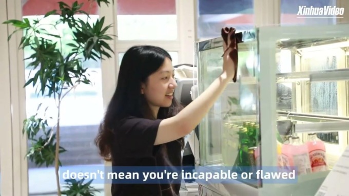 Cina: barista ipovedente infonde sogni a Guangzhou