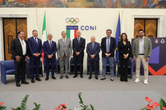 PALLAVOLO: PRESENTATI GLI EUROPEI MASCHILE E FEMMINILE