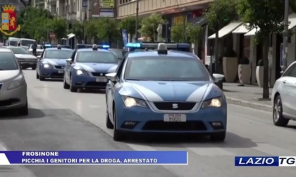 FROSINONE: PICCHIA I GENITORI PER LA DROGA, ARRESTATO