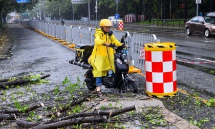 CINA: TIFONE SAOLA RAGGIUNGE SHENZHEN NEL GUANGDONG (1)