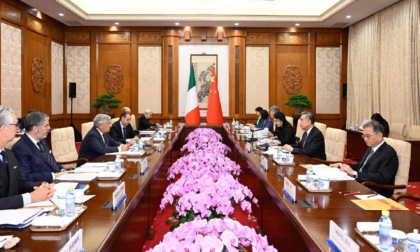 Cina-Italia: colloquio tra ministri Esteri Wang Yi e Tajani (2)