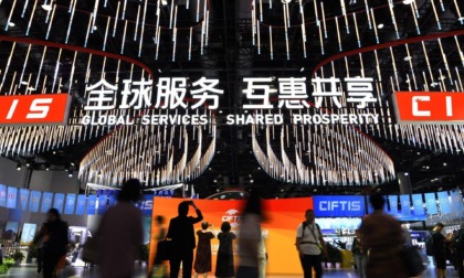 Cina: volume commercio servizi supera 889 mld dollari nel 2022