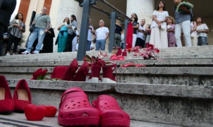 ROMA: FIACCOLATA PER L’INFERMIERA UCCISA