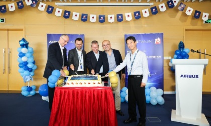 Cina: Tianjin ospita cerimonia per anniversario di FALA Airbus A320 (1)