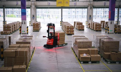 Cina: Centro logistico dei Giochi asiatici di Hangzhou (1)