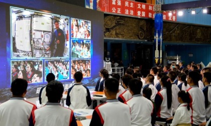 Cina: astronauti tengono lezione da stazione spaziale (2)