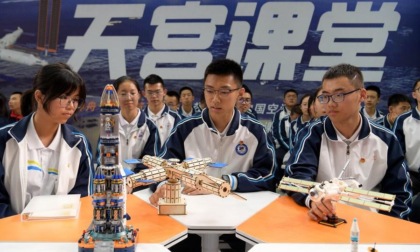 Cina: astronauti tengono lezione da stazione spaziale (3)