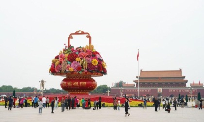 Cina: Pechino, mostre floreali per Festa metà autunno, Festa nazionale (1)