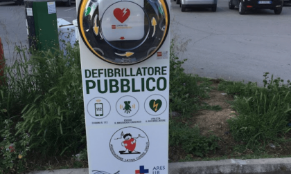 LATINA: FURTO DI DEFIBRILLATORI
