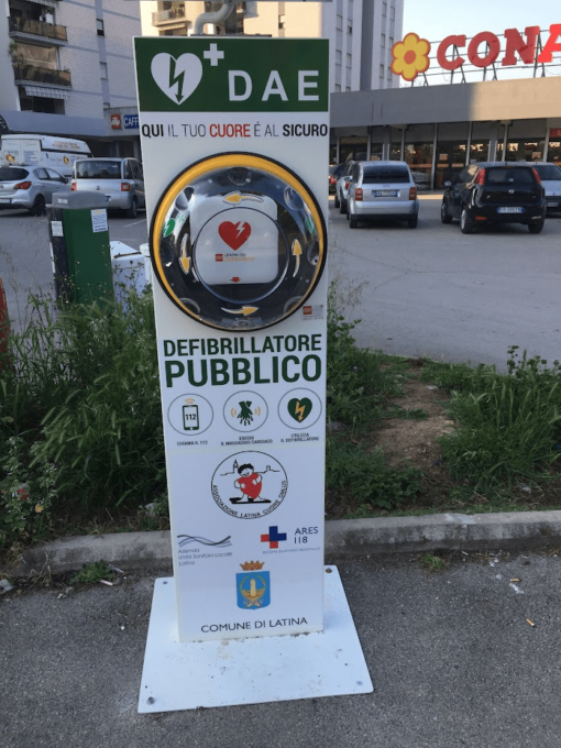 LATINA: FURTO DI DEFIBRILLATORI