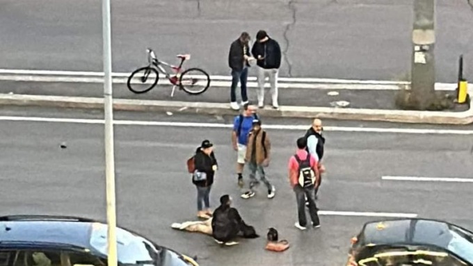 ROMA: INVESTITA SULLE STRISCE , CACCIA AL PIRATA