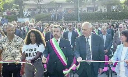 COLLEFERRO: LA PIAZZA BIANCA PER WILLY MONTEIRO