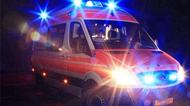 Scontro tra due auto, feriti i conducenti