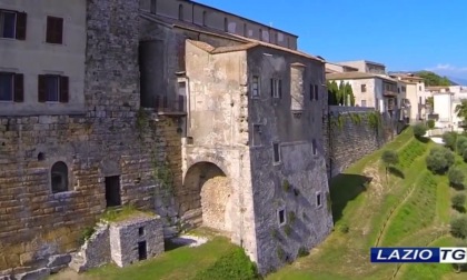 FERENTINO: LAVORI NELLA VILLA CONFISCATA, SEI INDAGATI