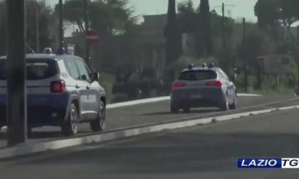 ROMA: TENTANO DI RAPINARE UN ANZIANO, ARRESTATI
