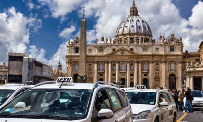 ROMA: TAXI INTROVABILI, TRA PROTESTE E NUOVE LICENZE