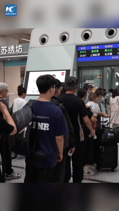 Cina: vacanza di otto giorni dà impulso al mercato dei viaggi