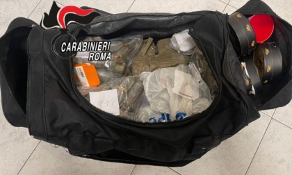 ROMA: SEQUESTRATI 30 CHILI DI DROGA AD OSTIA
