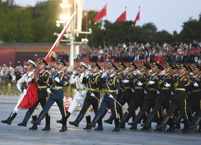 Cina: cerimonia di alzabandiera a Pechino per la Festa nazionale