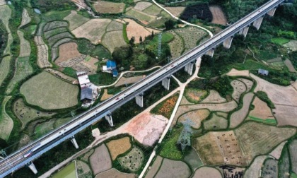 Cina: Ferrovia Guiyang-Guangzhou aumenta velocità a 300 km/h (1)