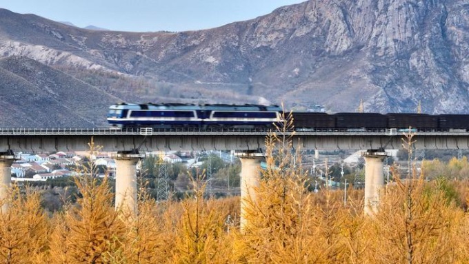 Cina: oltre 1.400 chilometri di ferrovie in servizio nei primi 3 trimestri