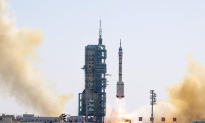 Cina: Shenzhou-17 si è agganciato a combinazione di stazione spaziale