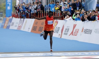 Cina: Maratona di Chengdu 2023 (1)