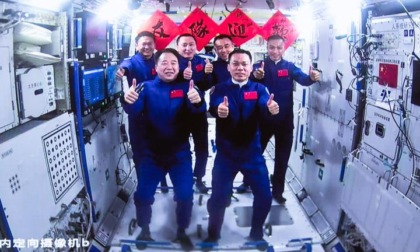 Cina: astronauti Shenzhou-16 pronti a rientro dopo avvicendamento in orbita