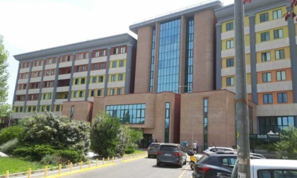 FROSINONE: COLPI DI ESTINTORE CONTRO UN MEDICO
