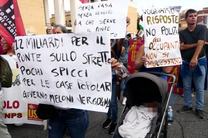ROMA: CARO AFFITTI, LA PROTESA DEGLI STUDENTI