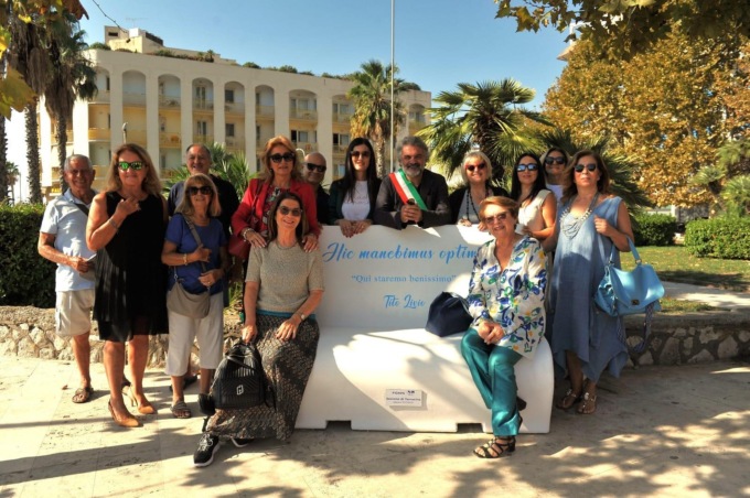 TERRACINA: “PANCHINA LETTERARIA”, IN ATTESA DELLA BIBLIOTECA