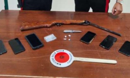 TERRACINA: SPARI DALL'AUTO, ARRESTATO DI NUOVO PER EVASIONE
