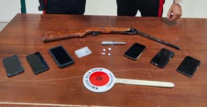 TERRACINA: SPARI DALL’AUTO, ARRESTATO DI NUOVO PER EVASIONE