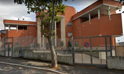 ROMA: COLPISCE ALLA GOLA UN CONNAZIONALE