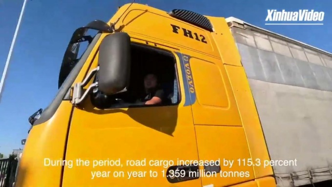 Cina: porto di frontiera registra aumento traffico merci