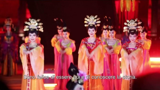 Cina: turisti stranieri sperimentano fascino di antica cultura a Xi’an