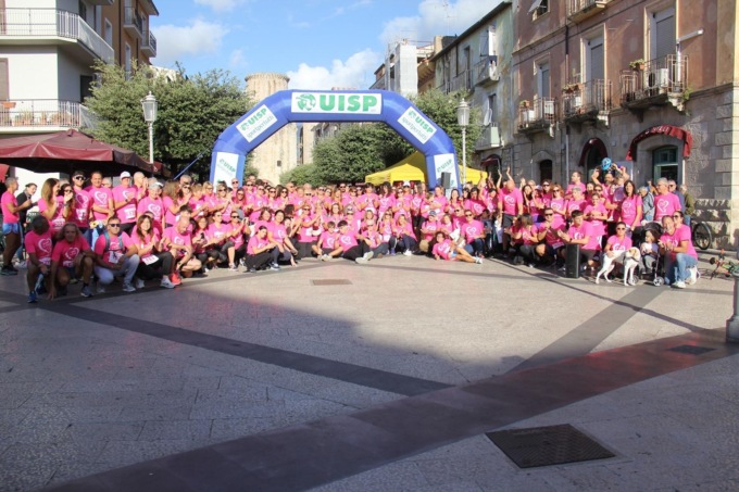 PODISMO: FONDI IN ROSA, UNA CORSA DI SOLIDARIETA’