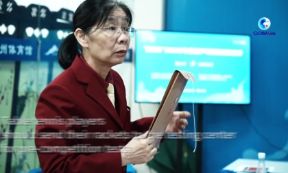 Cina: test meticolosi delle racchette da ping pong prima delle gare