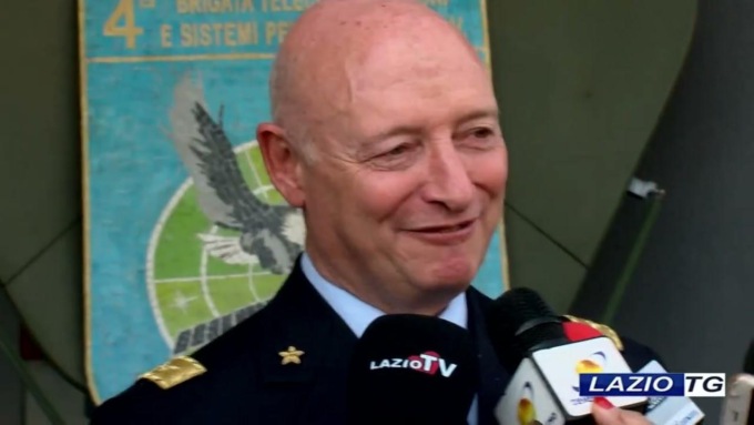 LATINA: AERONAUTICA, BANDIERA D’ISTITUTO ALLA 4A BRIGATA