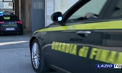 ROMA: ARMI E DROGA IN CASA AD OSTIA, ARRESTATO