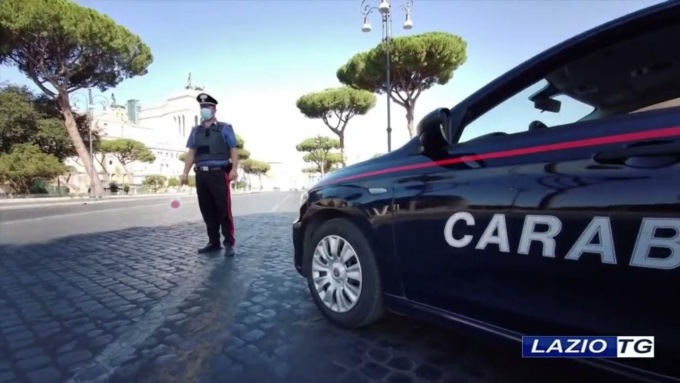 ROMA: ARRESTATO FINTO AGENTE DI COMMERCIO