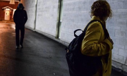 ROMA: PERSEGUITA E AGGREDISCE LA EX, ARRESTATO