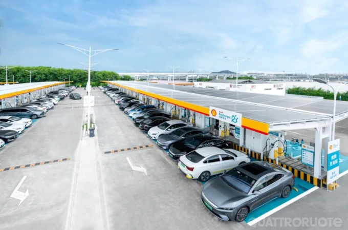 Cina: stazione di ricarica superveloce per NEV a Yichang