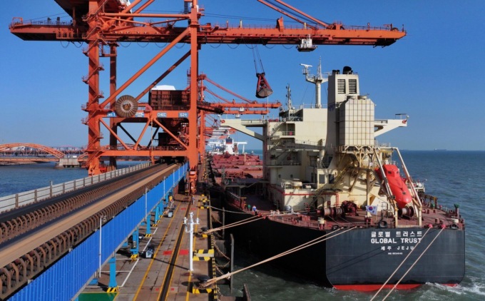 Cina: commercio estero +0,03% a gennaio-ottobre