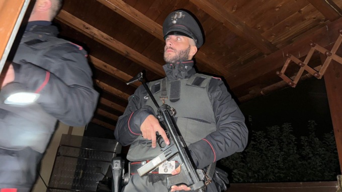 ROMA: CONTROLLAVANO APPALTI SUL LITORALE, 12 INDAGATI