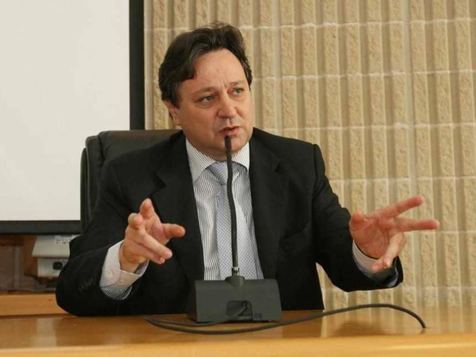 FONDI: IL SENATORE FAZZONE INDAGATO PER CORRUZIONE