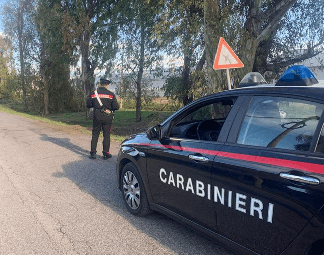 SABAUDIA: AUTO CONTRO ALBERO, MORTO UN RAGAZZO