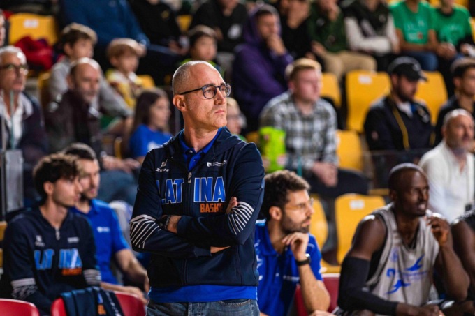 BASKET LEGA DUE: DIVORZIO TRA BENACQUISTA LATINA E COACH DI MANNO