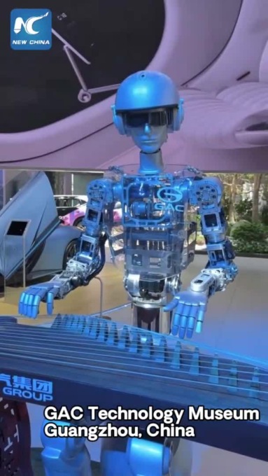 Robot suonatore di zither a Guangzhou